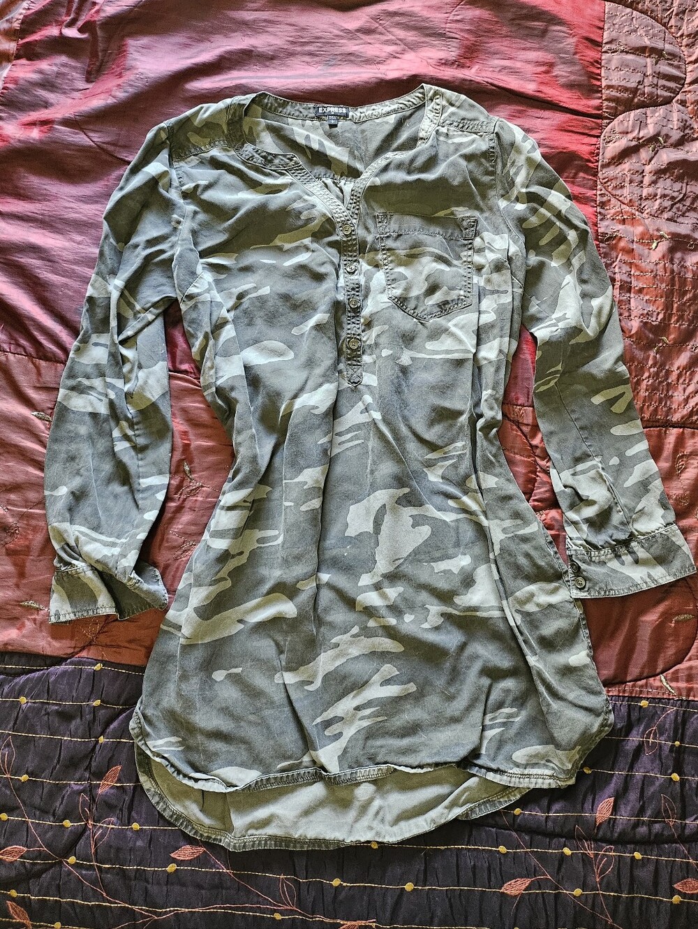 Express Olive Camo Long-Sleeve Tunic Womens L